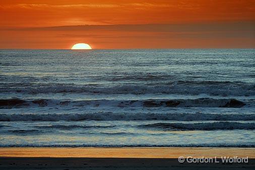 Gulf Sunrise_41547.jpg - Photographed along the Gulf coast on Mustang Island near Corpus Christi, Texas, USA.